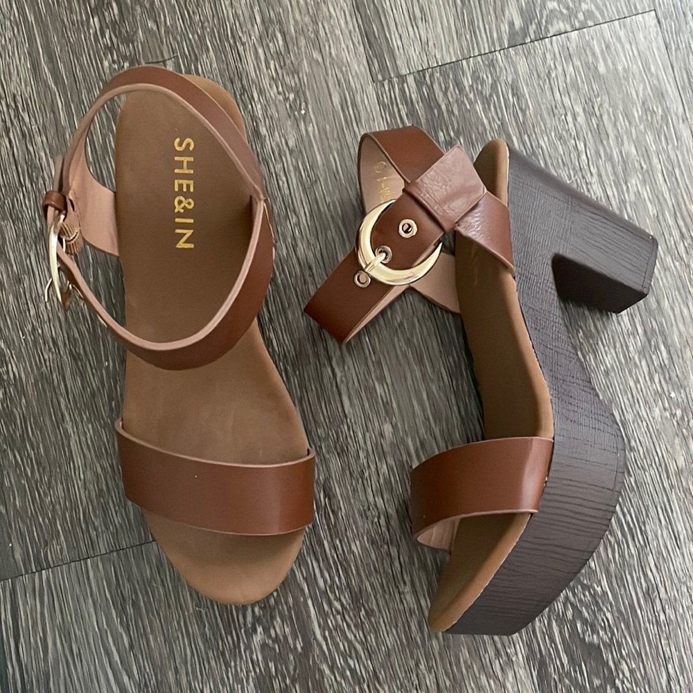 NWT Shein Platform Sandals w Buckle - Brown - Sz 7